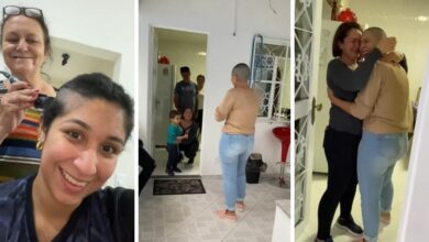 Filha raspa cabeça em solidariedade a mãe que está com câncer.